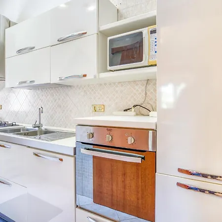 Holiday home Cozy In With Kitchen Grottaglie